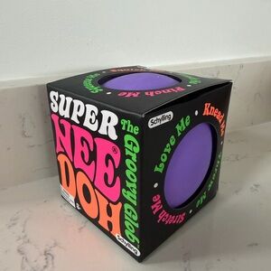 Super NeeDoh Groovy Globe Purple Stress Ball